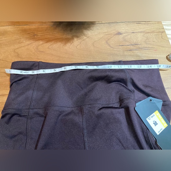 Women’s Black lined Leggings- Medium - Picture 4 of 4